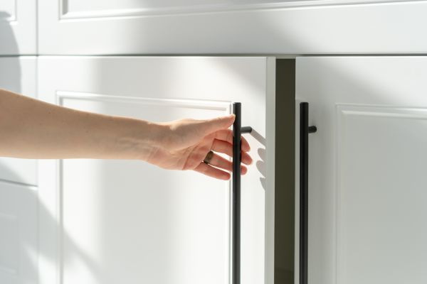 Cupboard Repair in Bastrop