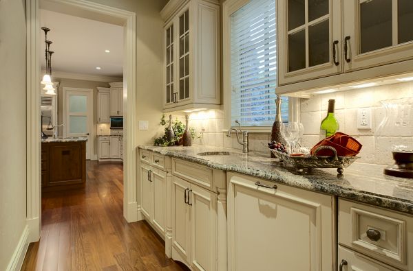 Butlers Pantry Installation in Bastrop