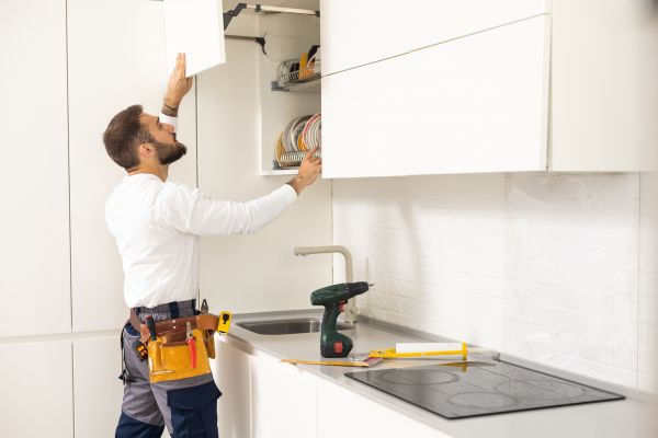 Cabinet Service in Bastrop